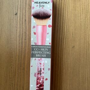 It cosmetics heavenly luxe perfecting brush